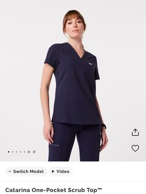 Figs One Pocket Caterina Scrub Top- Navy